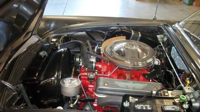 Classic car engine, Thunderbird V8.