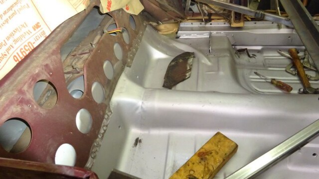 Finished wheelwell and floor with braces