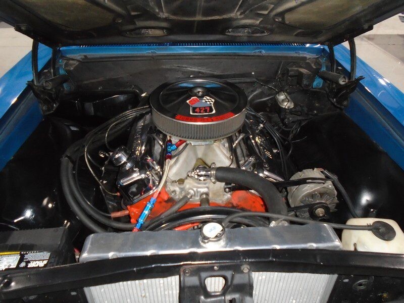 Classic Chevy engine bay, 427.